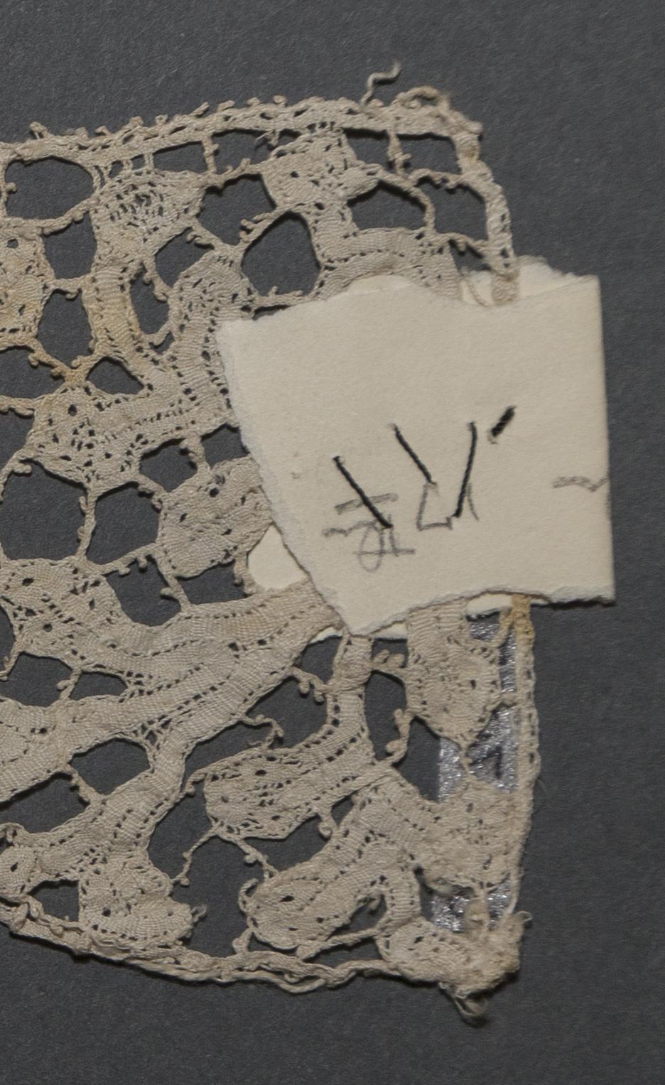 2002.0001.001.069 Passementerie, detail 2
