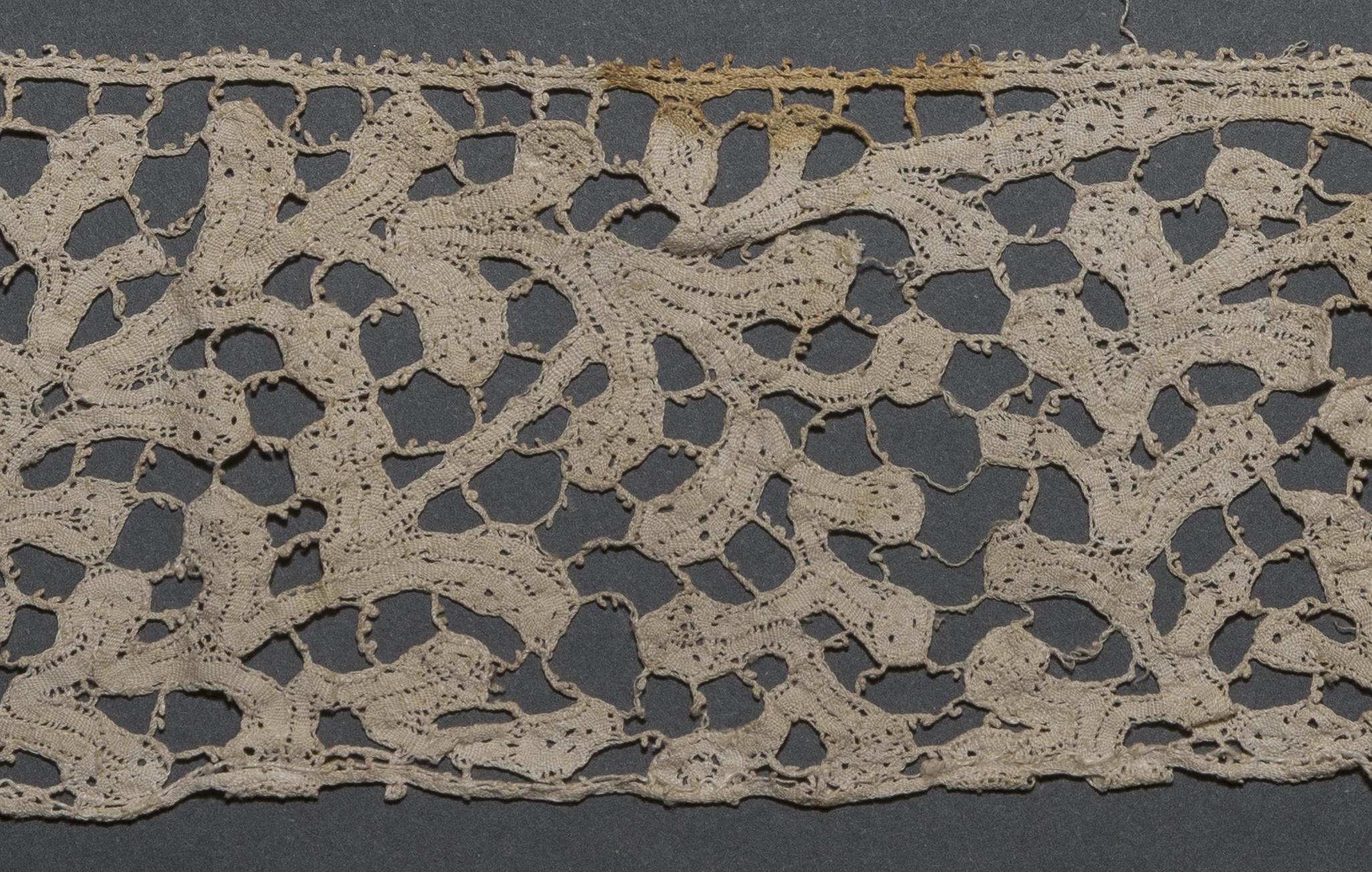 2002.0001.001.069 Passementerie, deatil 1, reverse