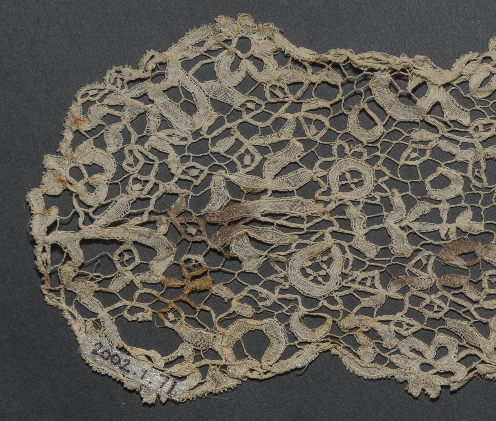 2002.0001.001.071 Lappet, detail 1, reverse
