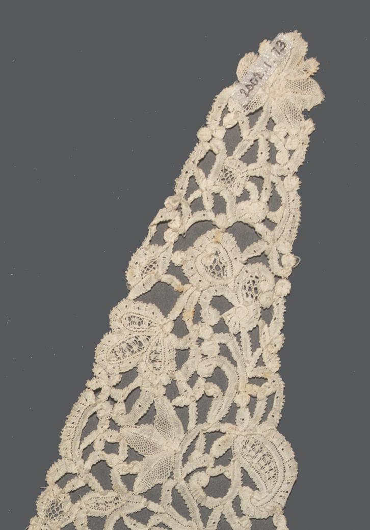 2002.0001.001.073 Collar, detail 1, reverse