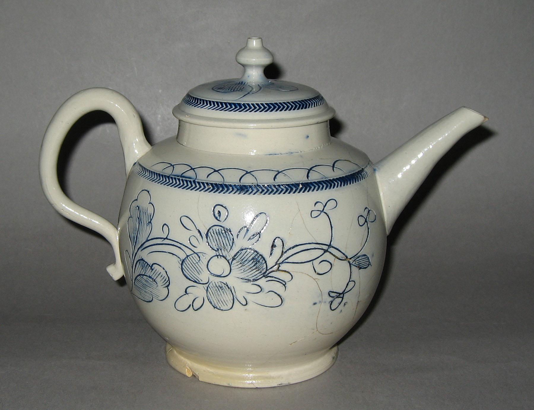 1958.0925 Scratch blue teapot