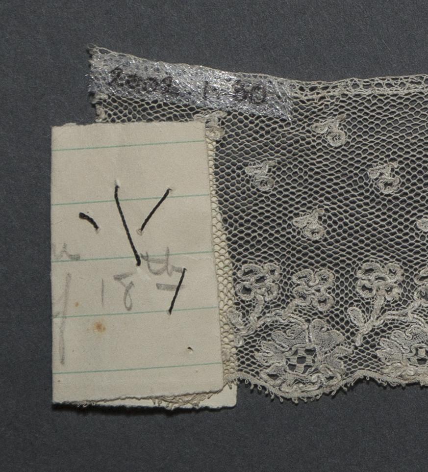 2002.0001.001.080 Passamenterie, detail 2, reverse