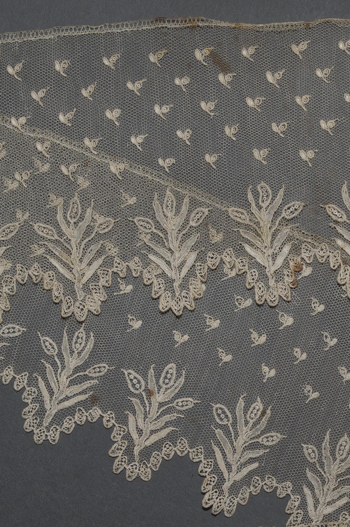 2002.0001.001.082 Passamenterie, detail 1