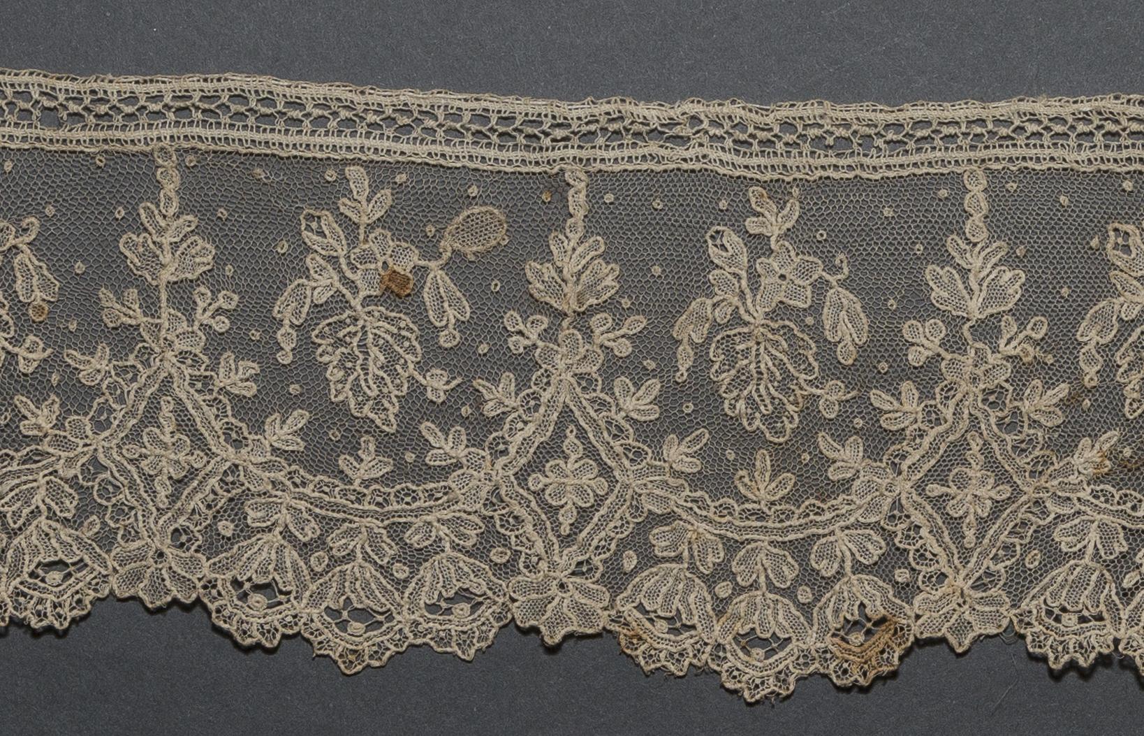 2002.0001.001.084 C Passementerie, detail 1