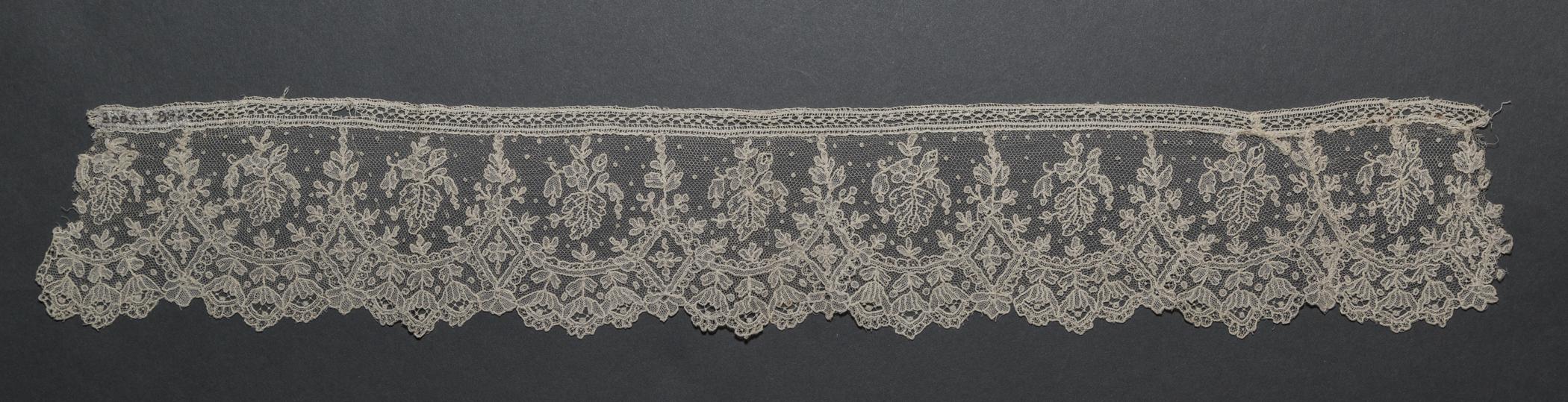 2002.0001.001.084 B Passementerie, overall, reverse