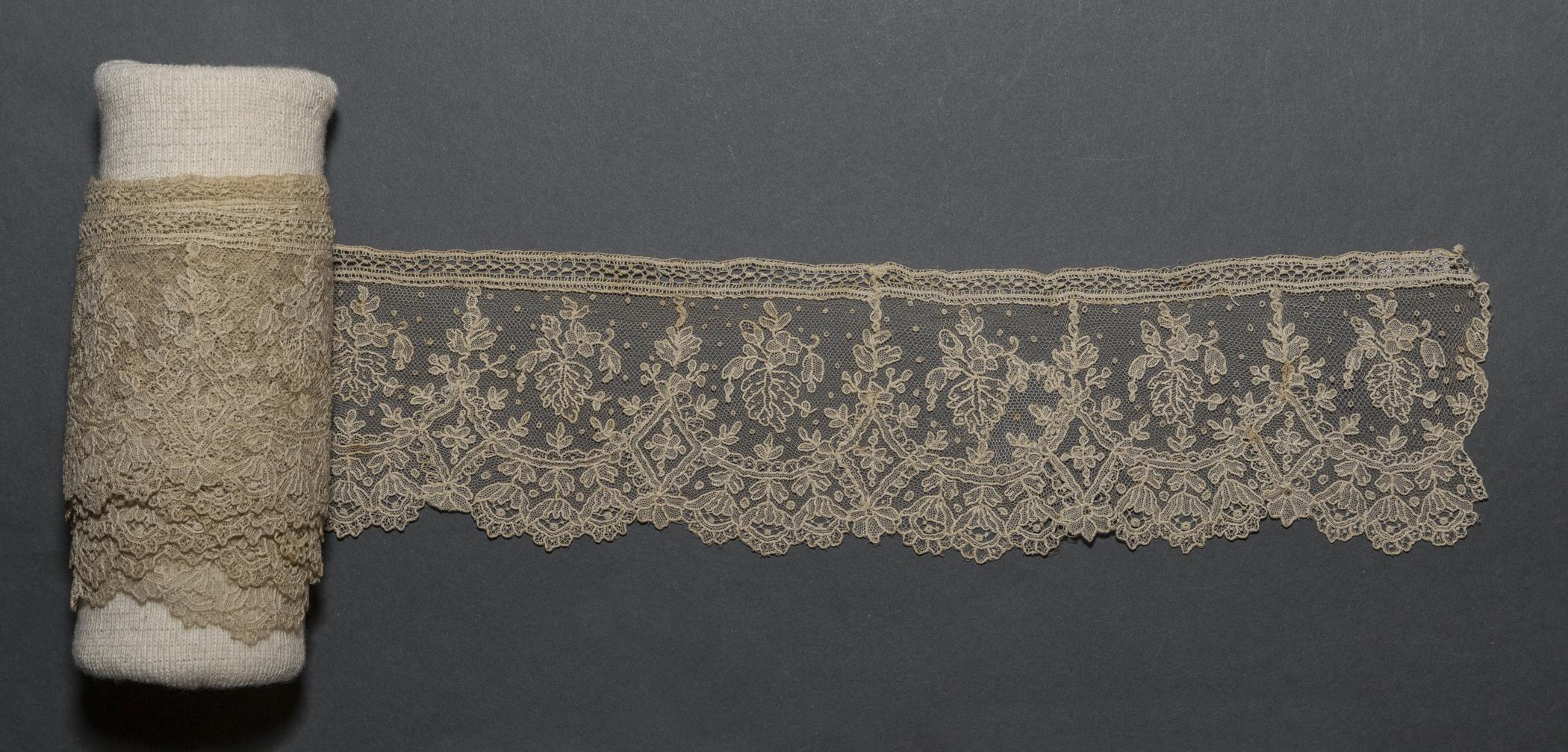 2002.0001.001.084 D Passementerie, overall