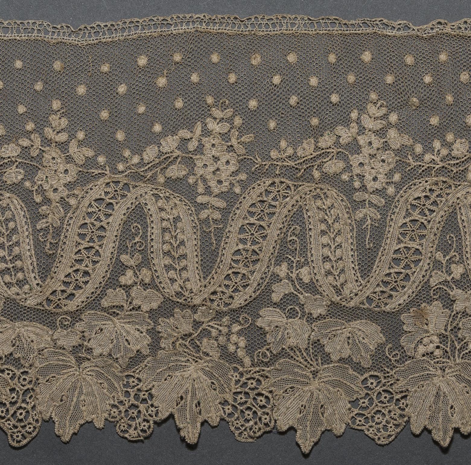2002.0001.001.085 A Bed hanging, detail 1, reverse