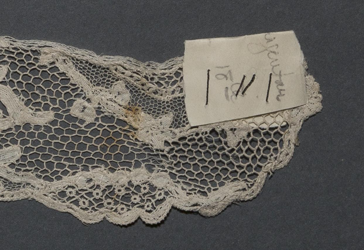 2002.0001.001.088 Passementerie, detail 2