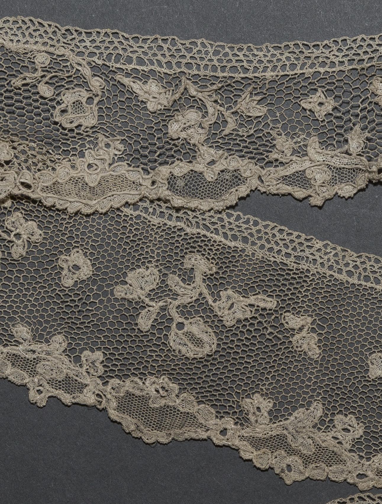 2002.0001.001.089 A Passementerie, detail 1