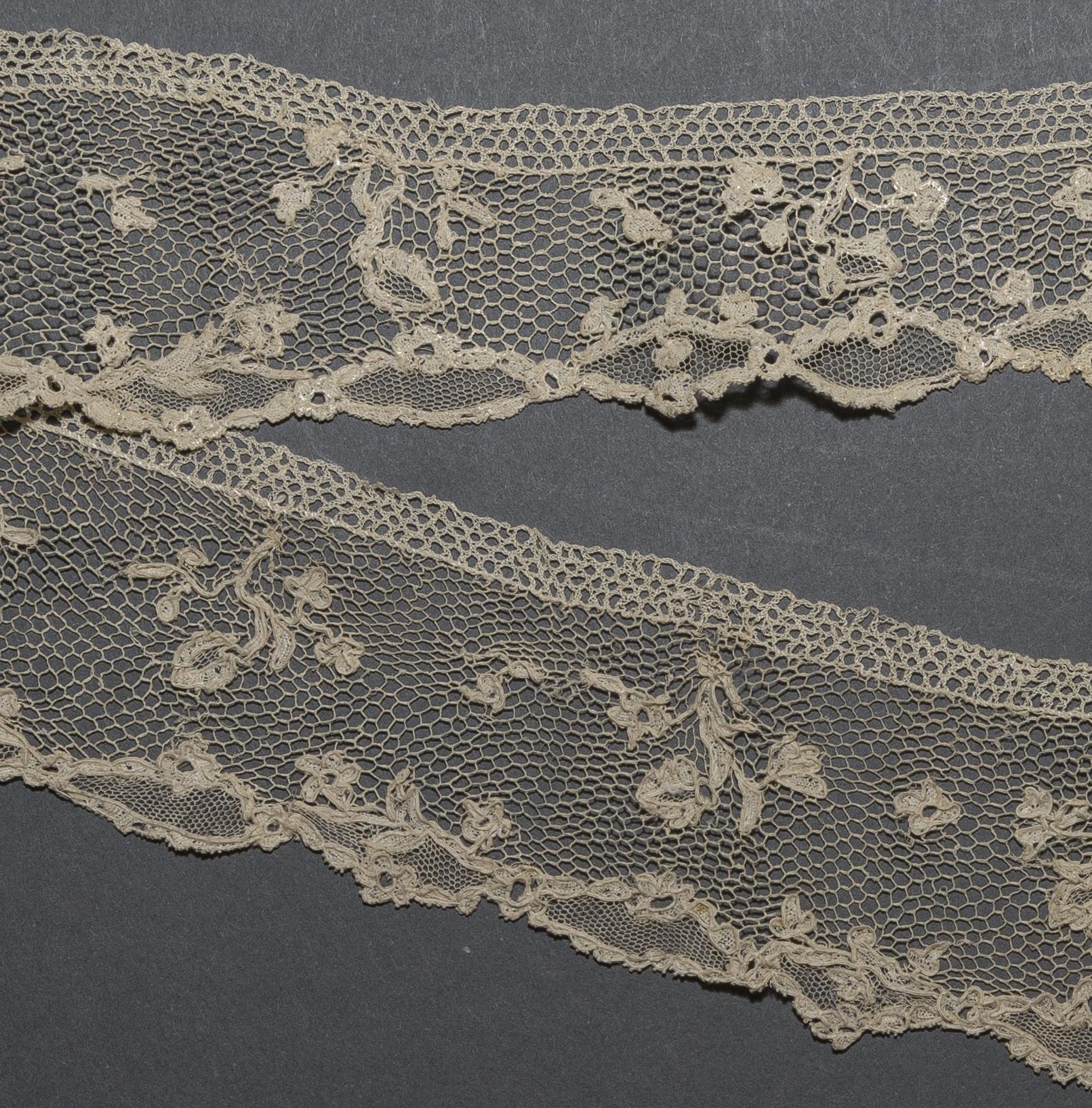 2002.0001.001.089 B Passementerie, detail 1