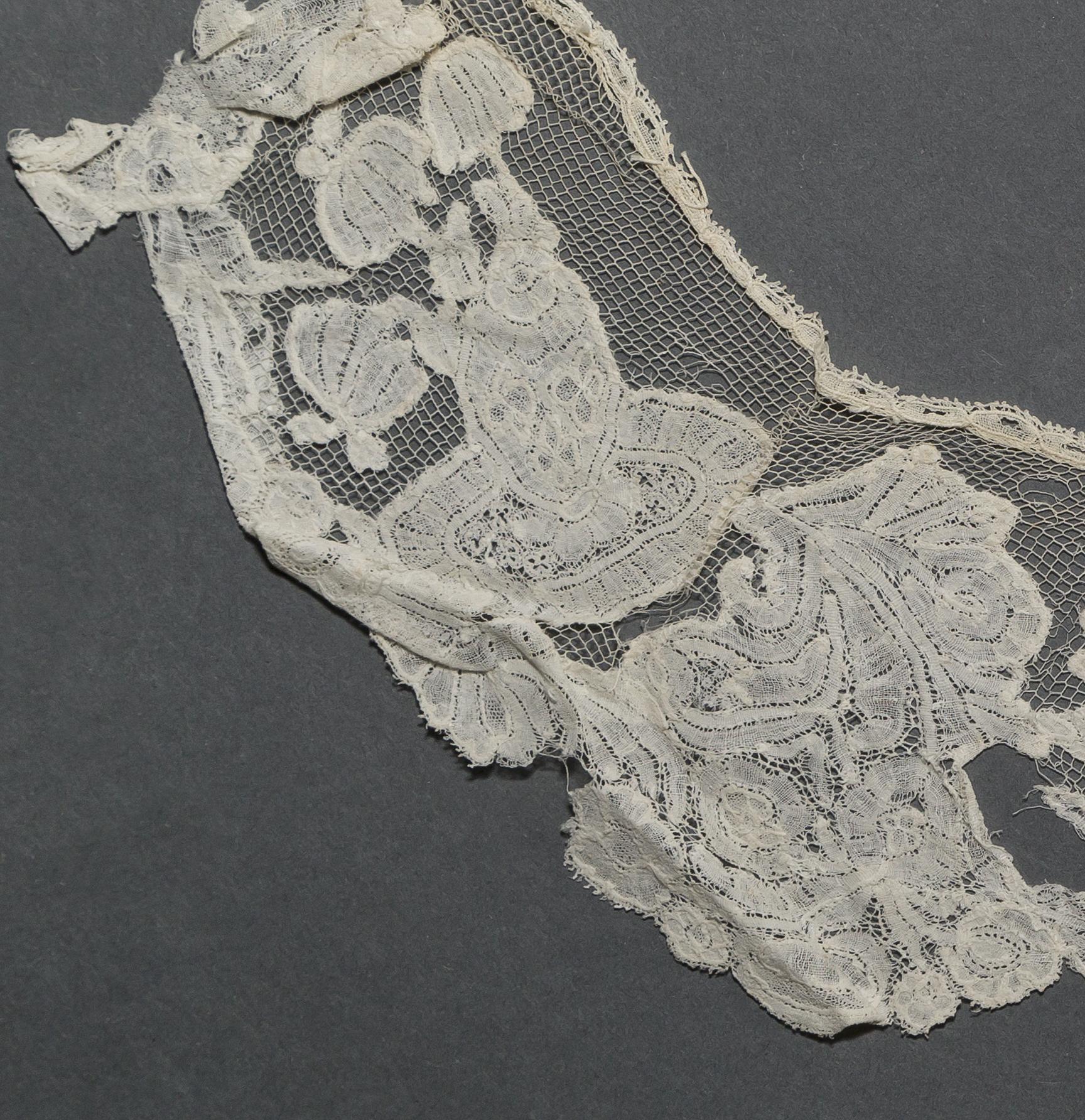 2002.0001.001.090 Collar, detail 1
