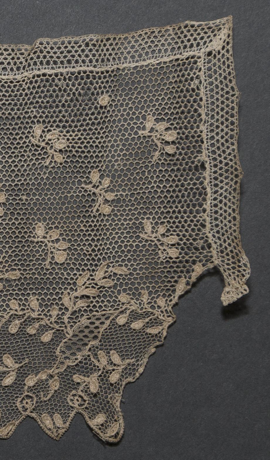 2002.0001.001.096 Passementerie, detail 3