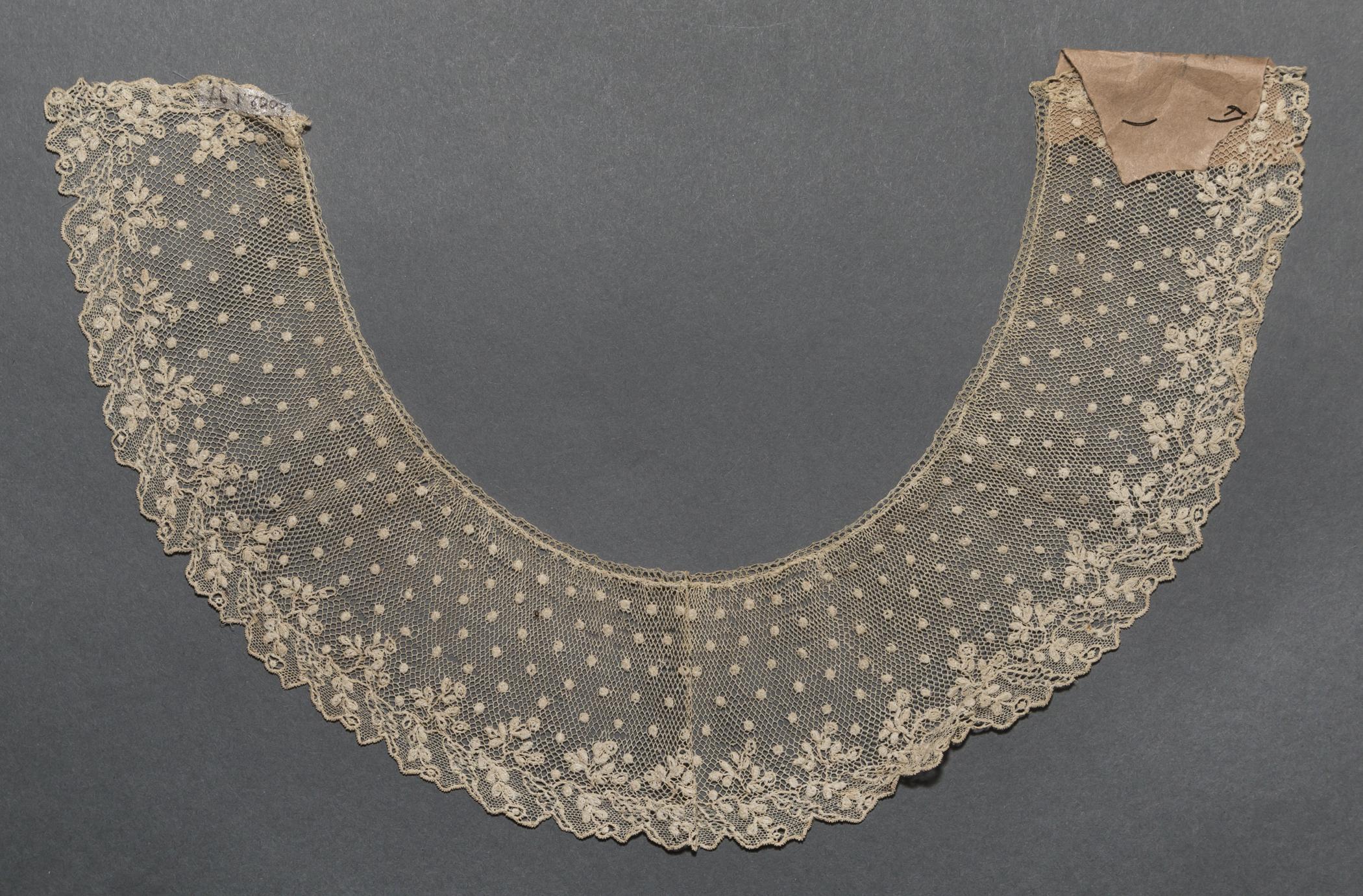 2002.0001.001.097 Collar, overall, reverse