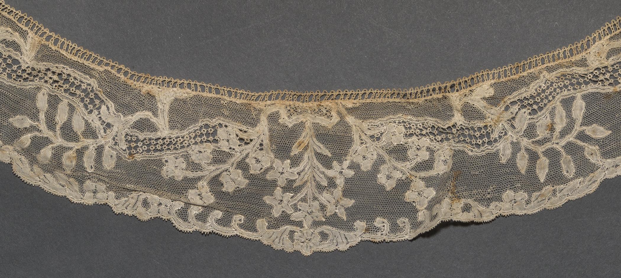 2002.0001.001.099 Collar, detail 1, reverse