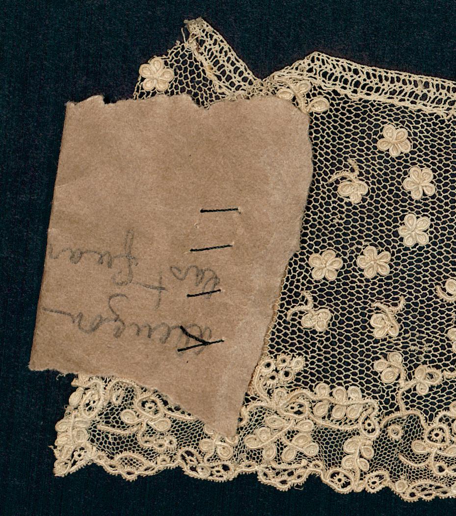 2002.0001.001.100 Lace, Detail 2