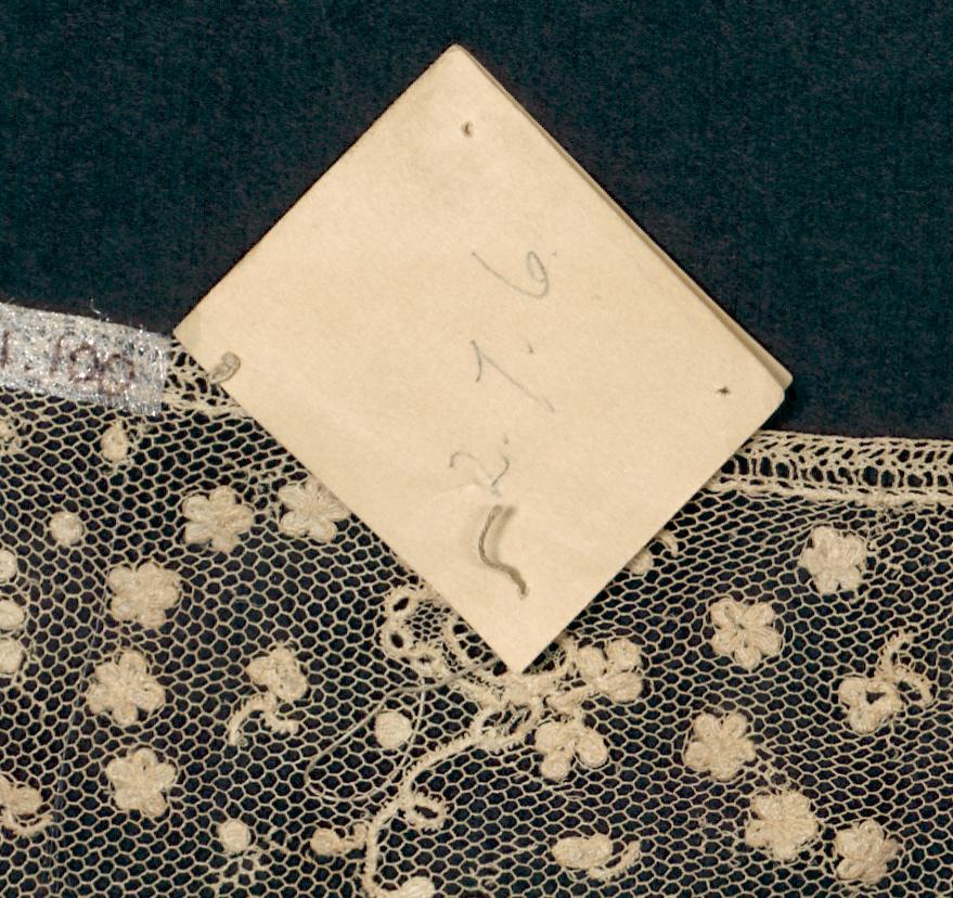 2002.0001.001.100 Lace, Verso Detail 3