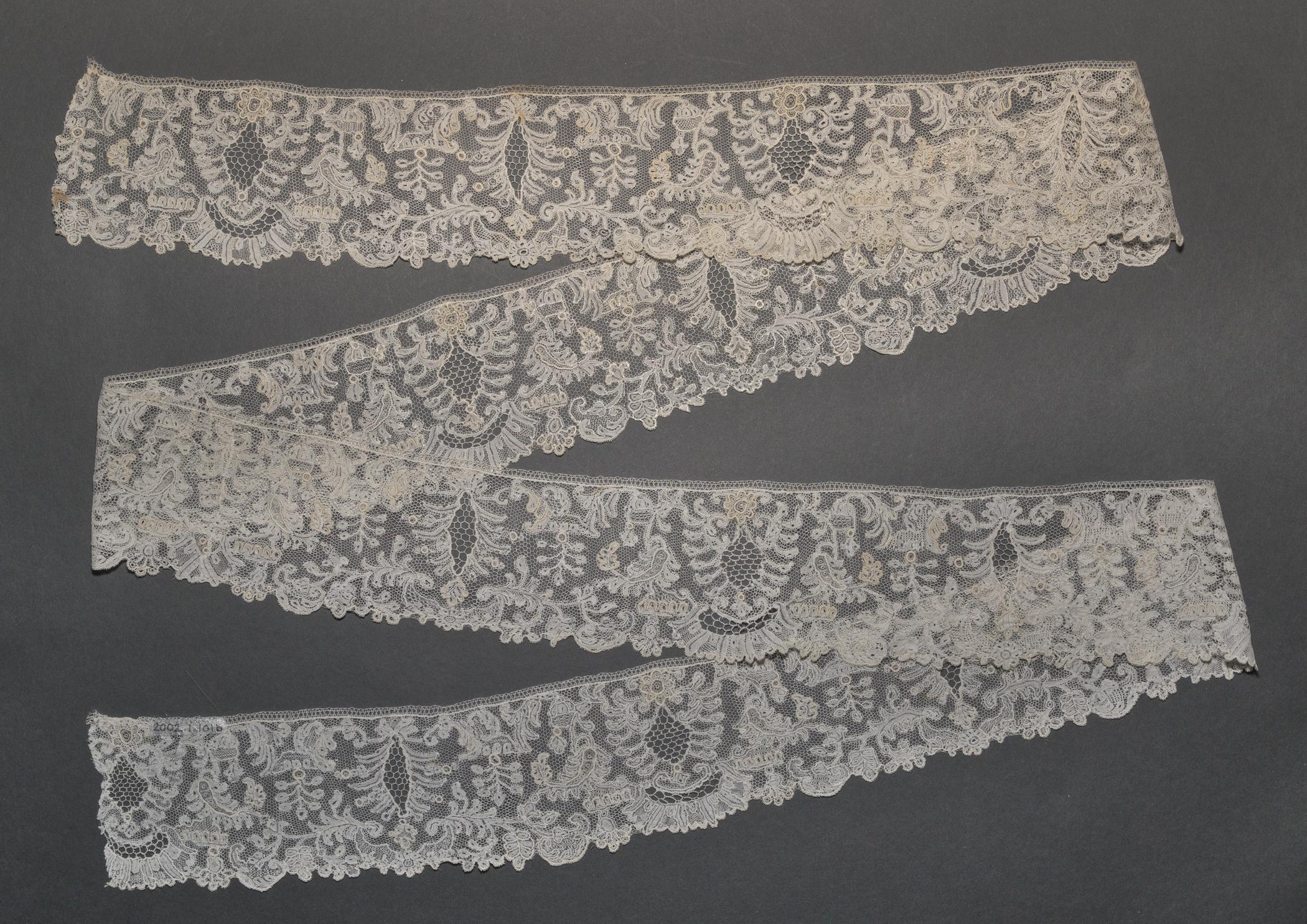 2002.0001.001.101 B Passementerie, overall