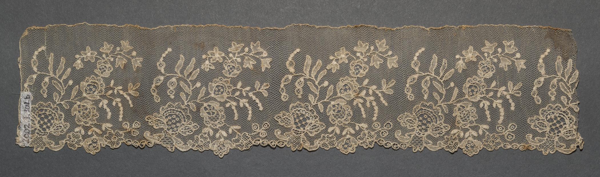 2002.0001.001.102 B Passementerie, overall, reverse