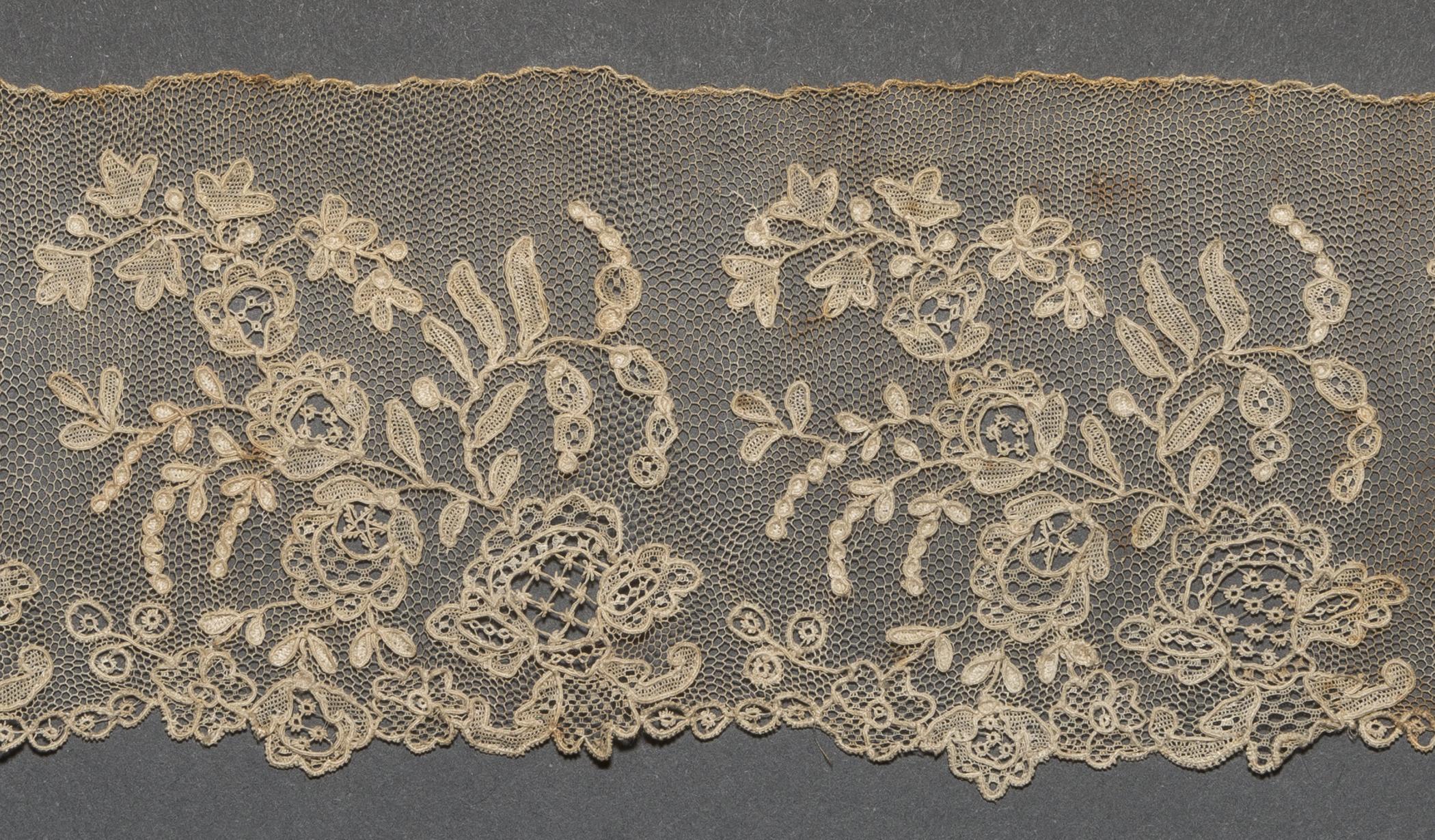 2002.0001.001.102 B Passementerie, detail 1