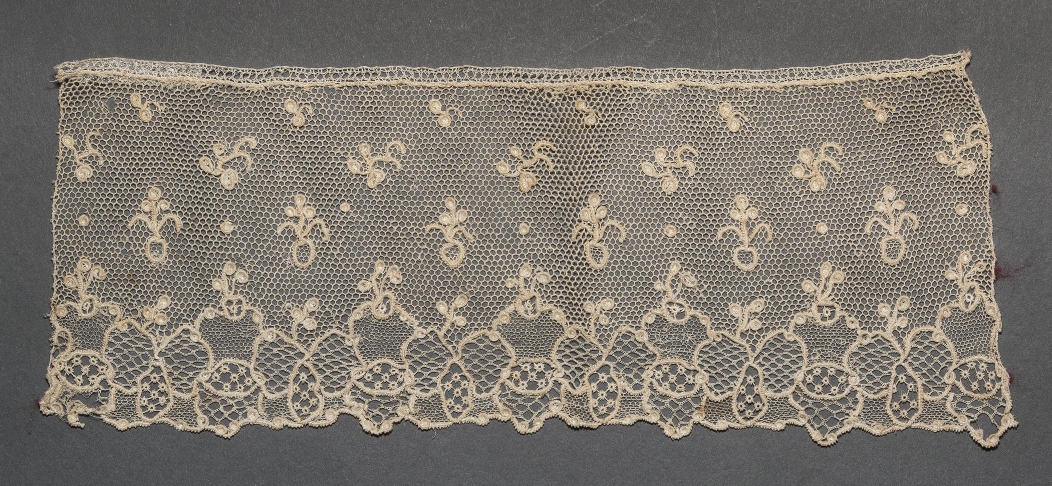 2002.0001.001.103 B Passementerie, overall