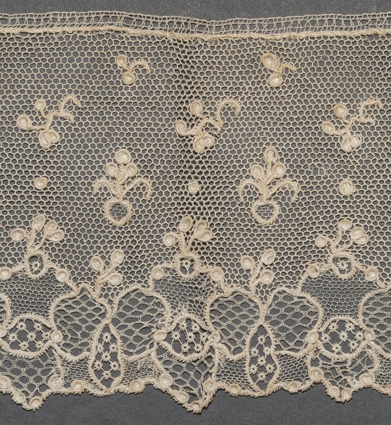 2002.0001.001.103 A Passementerie, detail 1
