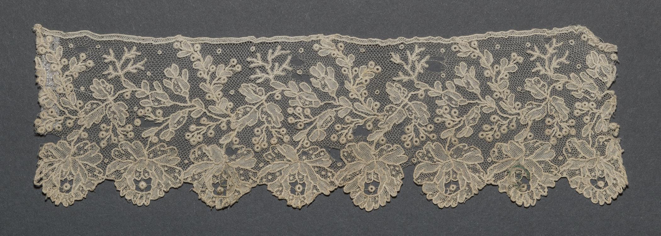 2002.0001.001.104 B Passementerie, overall