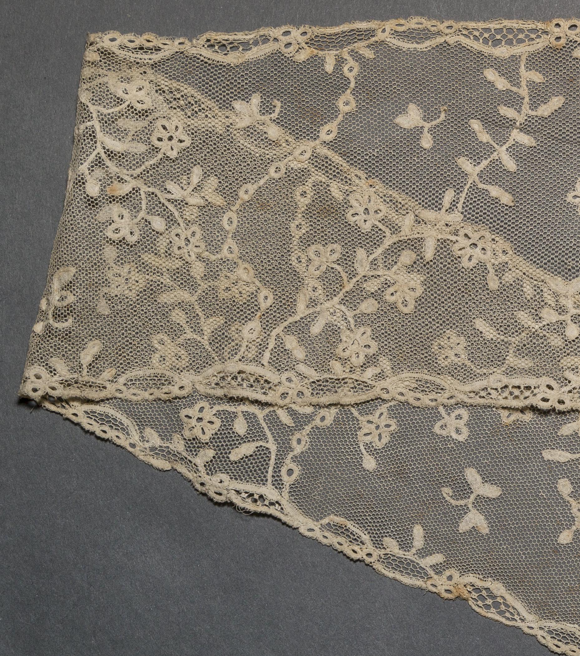 2002.0001.001.105 A Bed hanging, detail 1