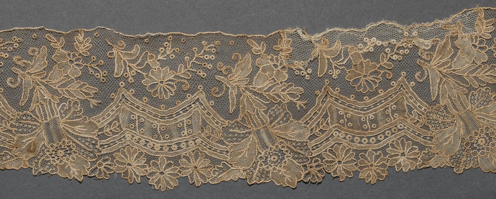 2002.0001.001.106 B Passementerie, detail 1