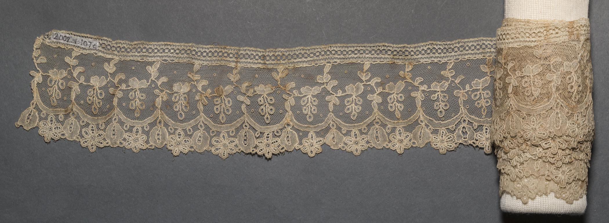 2002.0001.001.107 C Passamenterie, overall, reverse