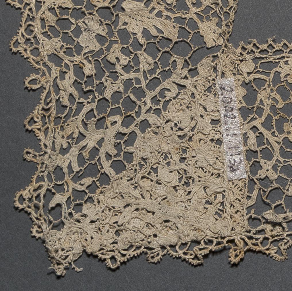 2002.0001.001.113 A Collar, detail 1, reverse