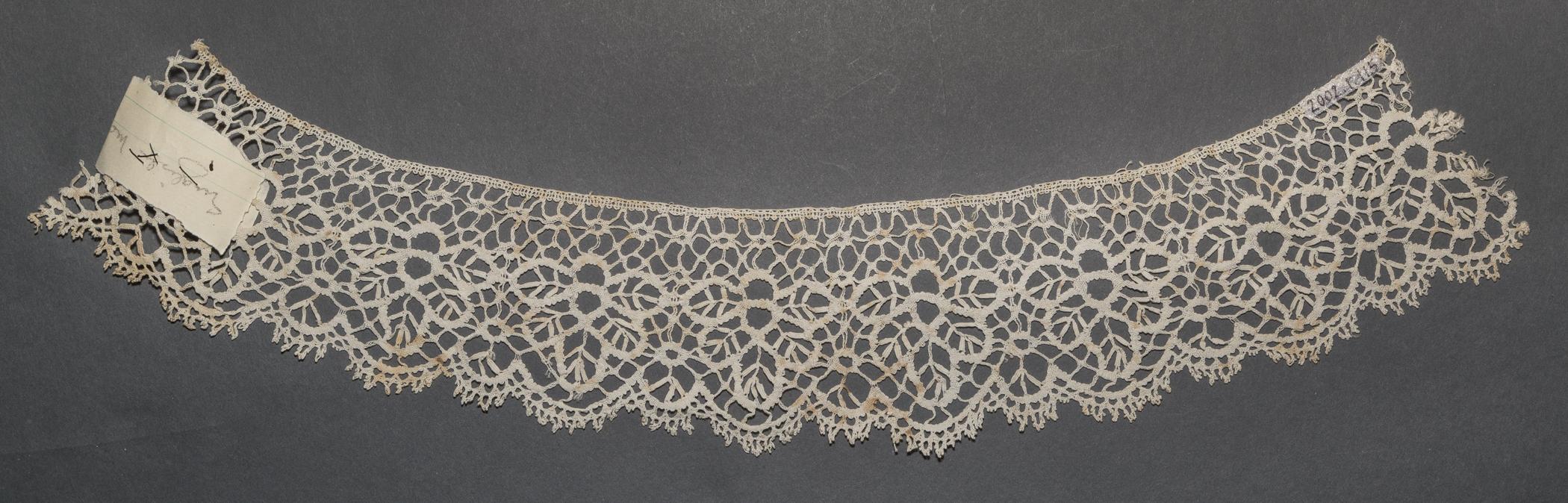 2002.0001.001.115 Passementerie, overall, reverse