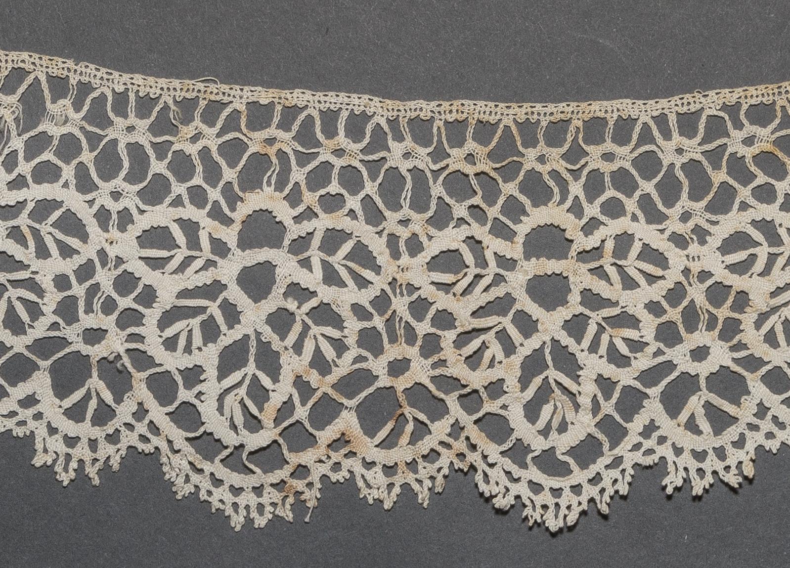 2002.0001.001.115 Passementerie, detail 1