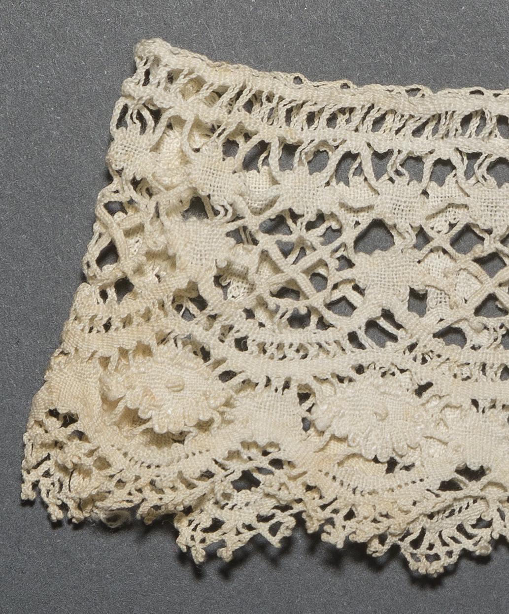 2002.0001.001.117 A Cuff, detail 1