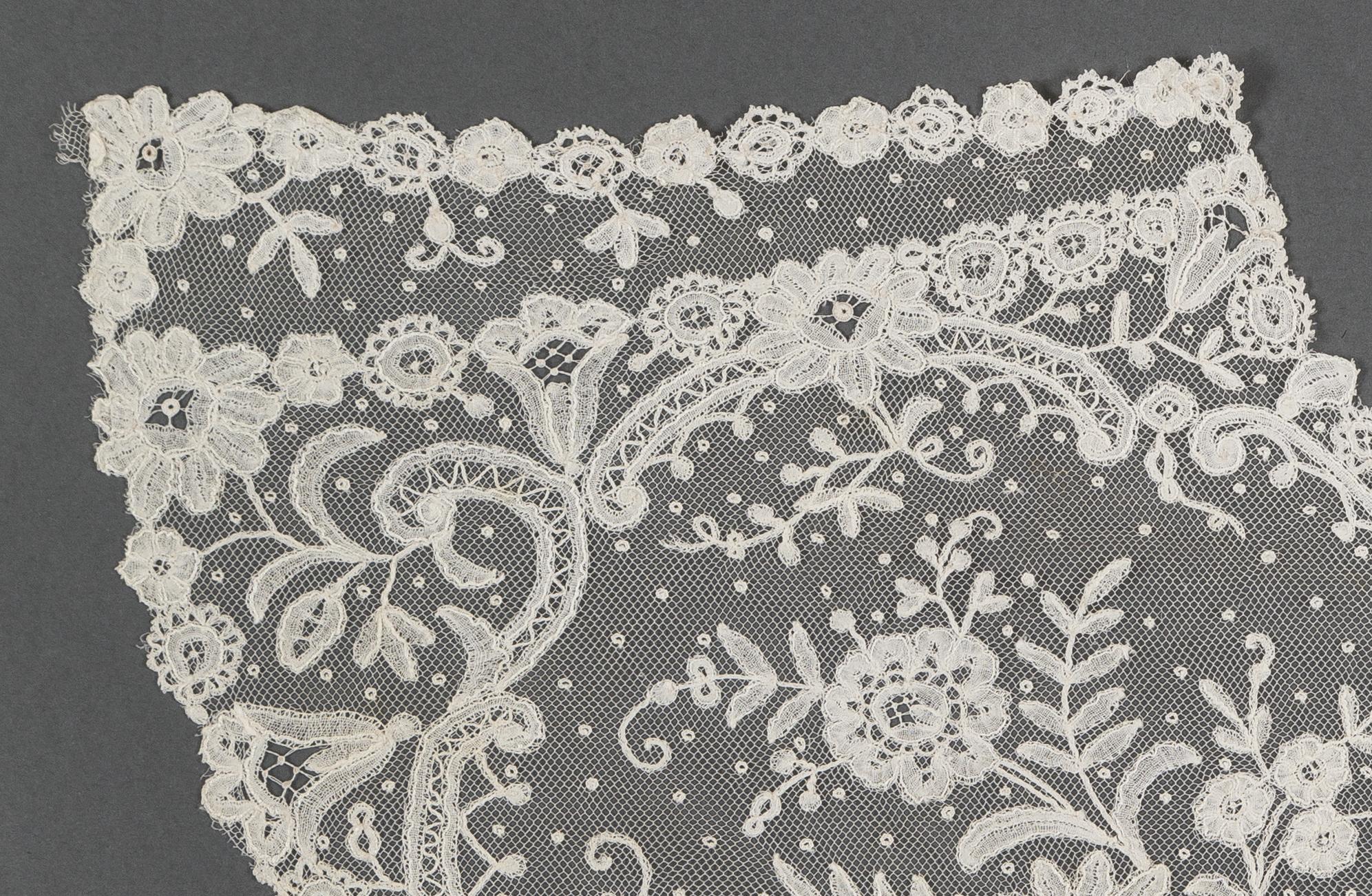 2002.0001.001.119 Collar, detail 3