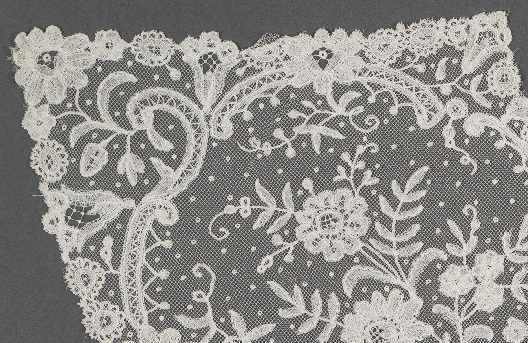 2002.0001.001.119 Collar, detail 1, reverse