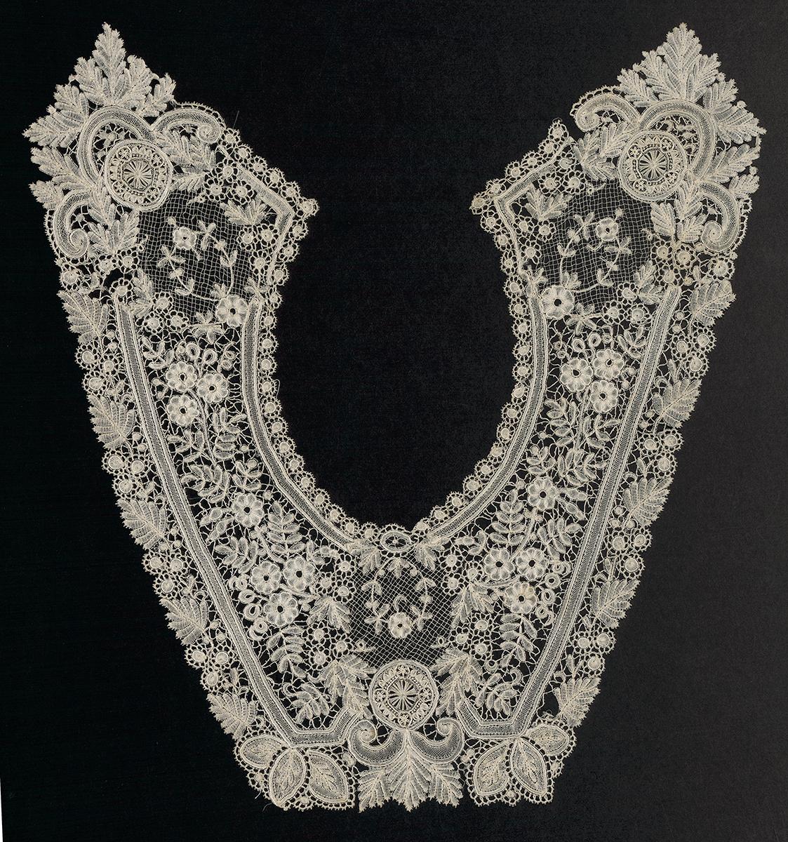 2002.0001.001.120 Lace Collar