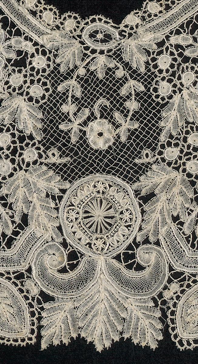 2002.0001.001.120 Lace Collar, Detail 4