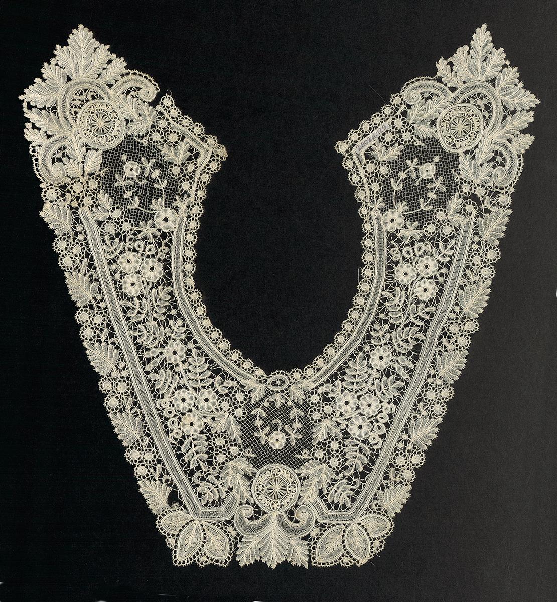 2002.0001.001.120 Lace Collar, Verso