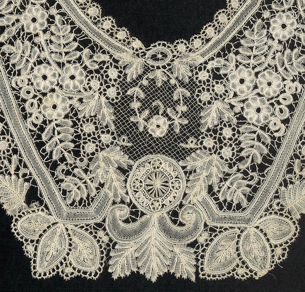 2002.0001.001.120 Lace Collar, Verso Detail 2