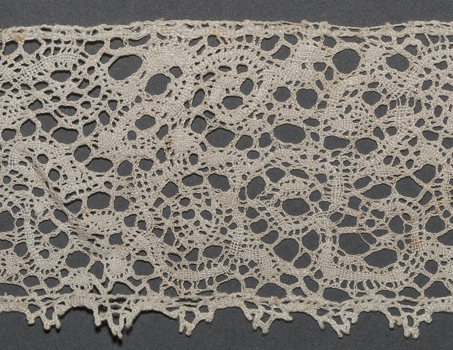 2002.0001.001.122 B Passementerie, detail 1