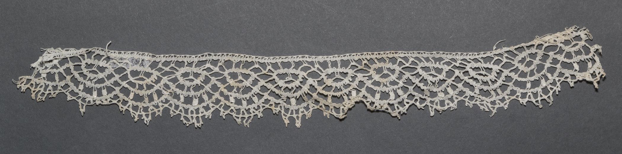 2002.0001.001.123 Passementerie, overall