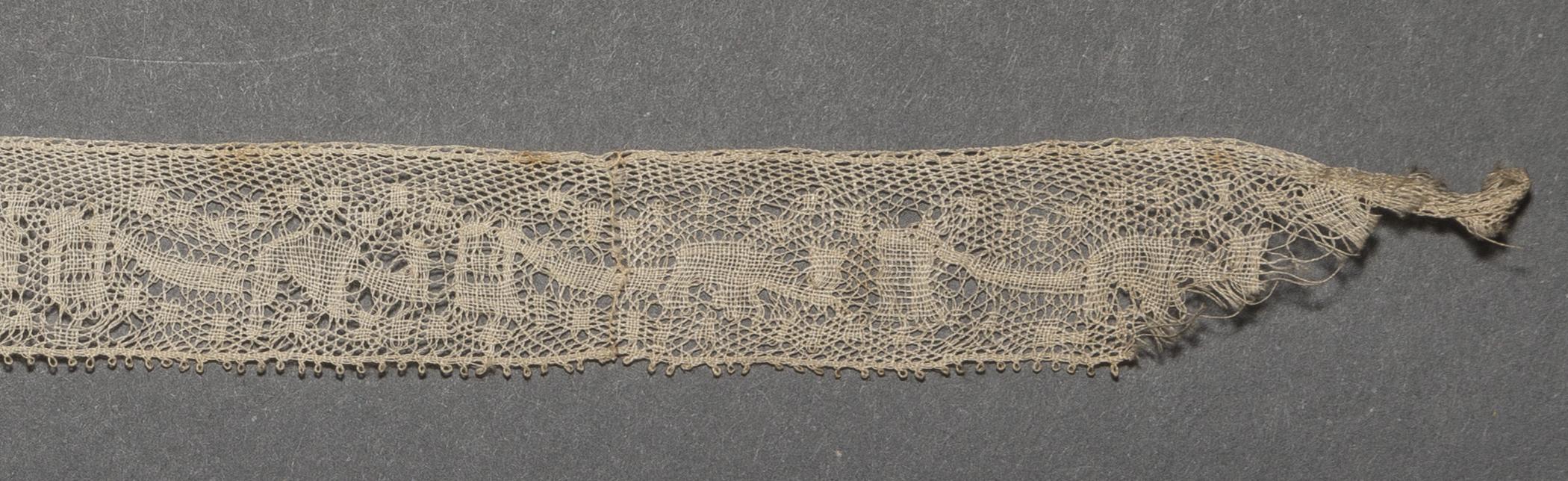 2002.0001.001.128 A Passementerie, detail 1