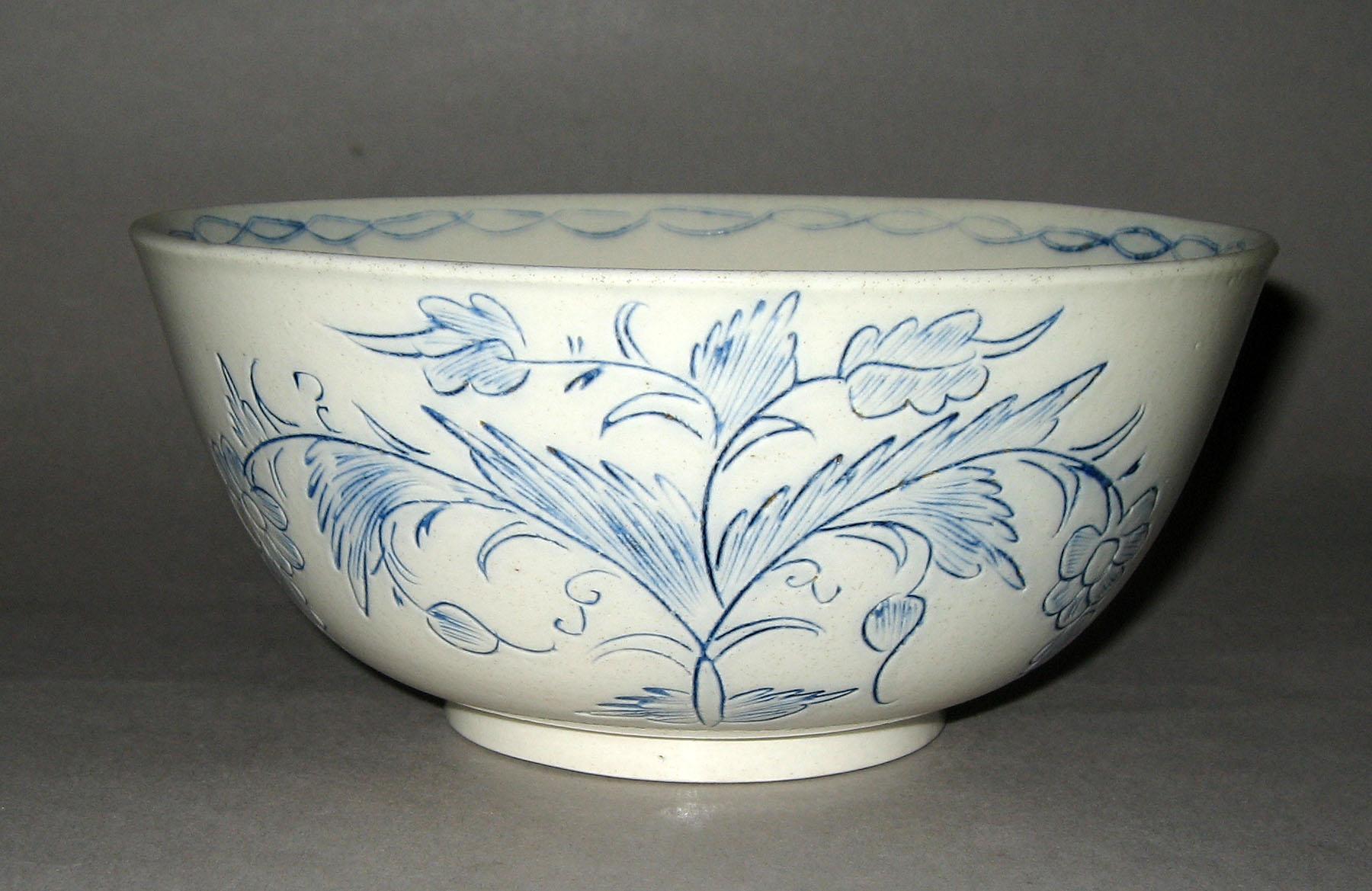 1958.0935 Scratch blue bowl