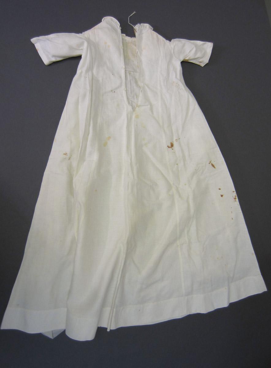 2002.0017.003 Dress, Back