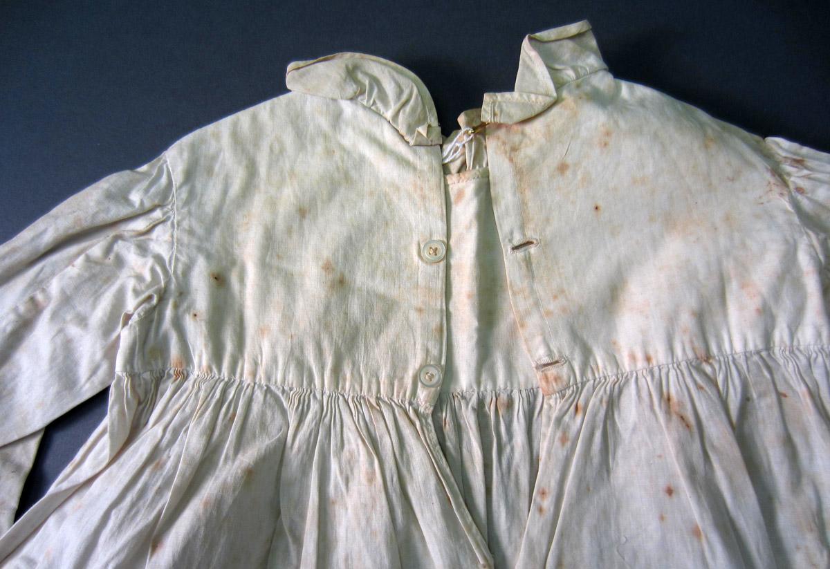 2002.0017.006 Dress, Buttons