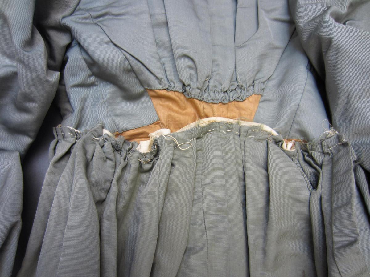 2002.0017.038 Dress, Detail 2