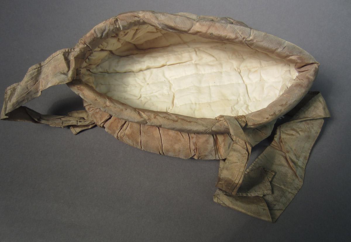 2002.0018.001 Cap, Interior