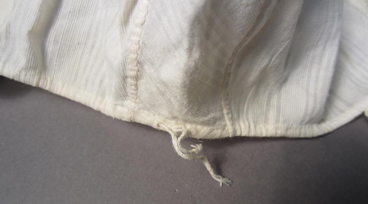 2002.0018.002 Cap, Drawstring