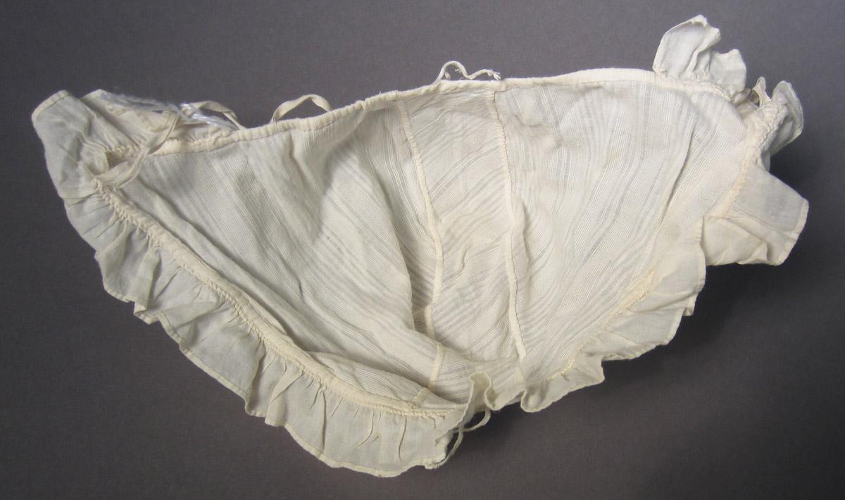 2002.0018.002 Cap, Interior