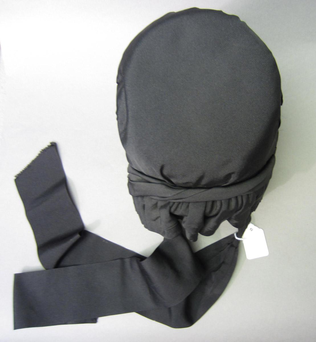 2002.0018.008 Bonnet, Back